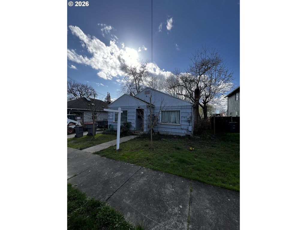 1215 Ne Irvine St, McMinnville