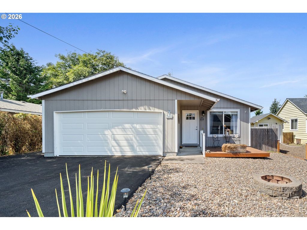 6731 Sw Harbor Ave, Lincoln City