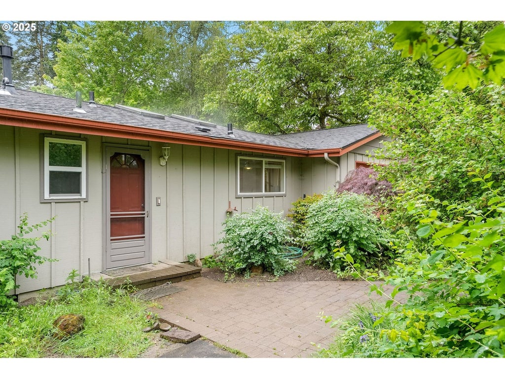 6786 Rochester St, Salem