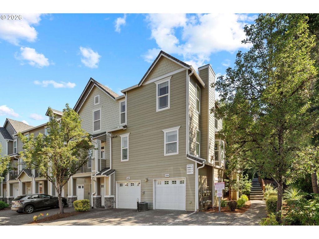 3880 Summerlinn Dr, West Linn