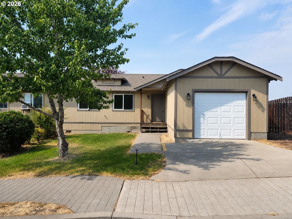 402 Se Carmen Way, Madras