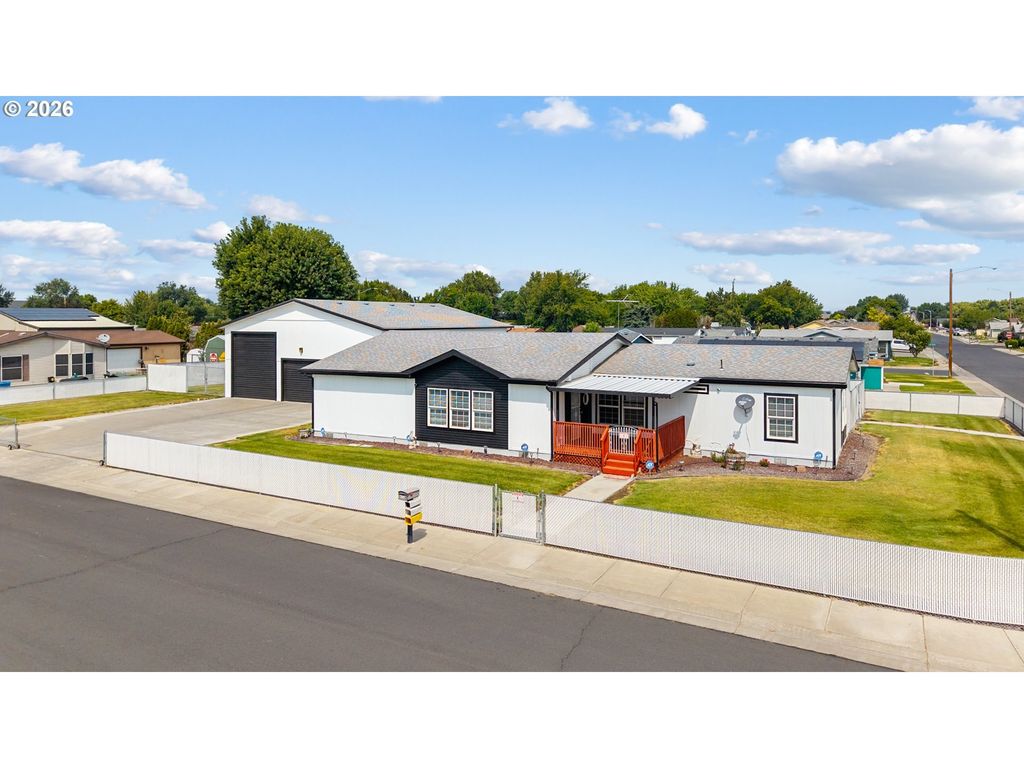 1530 W Brock Ave, Hermiston