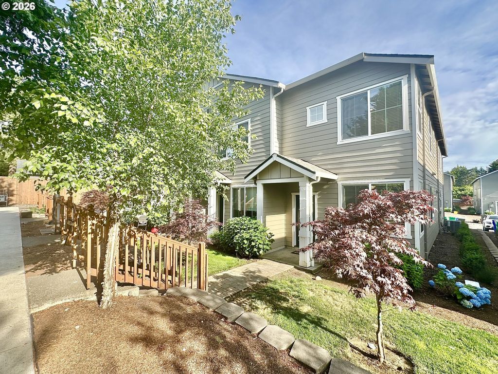 64 Ne 134th Pl, Portland