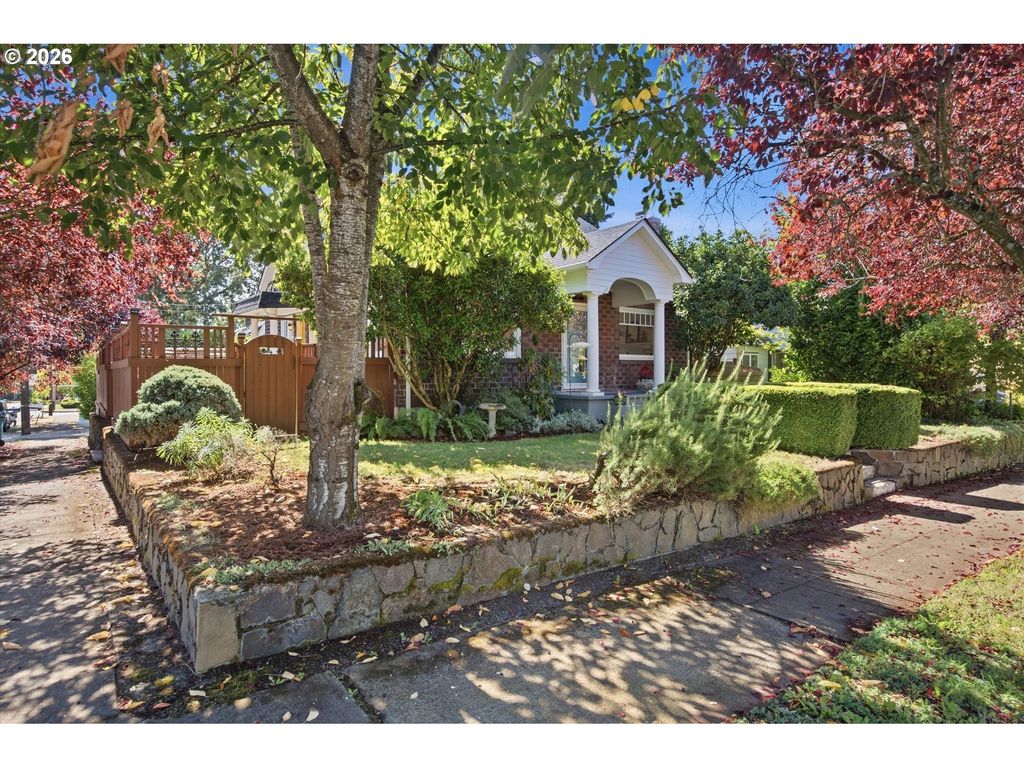 615 E 29th St, Vancouver