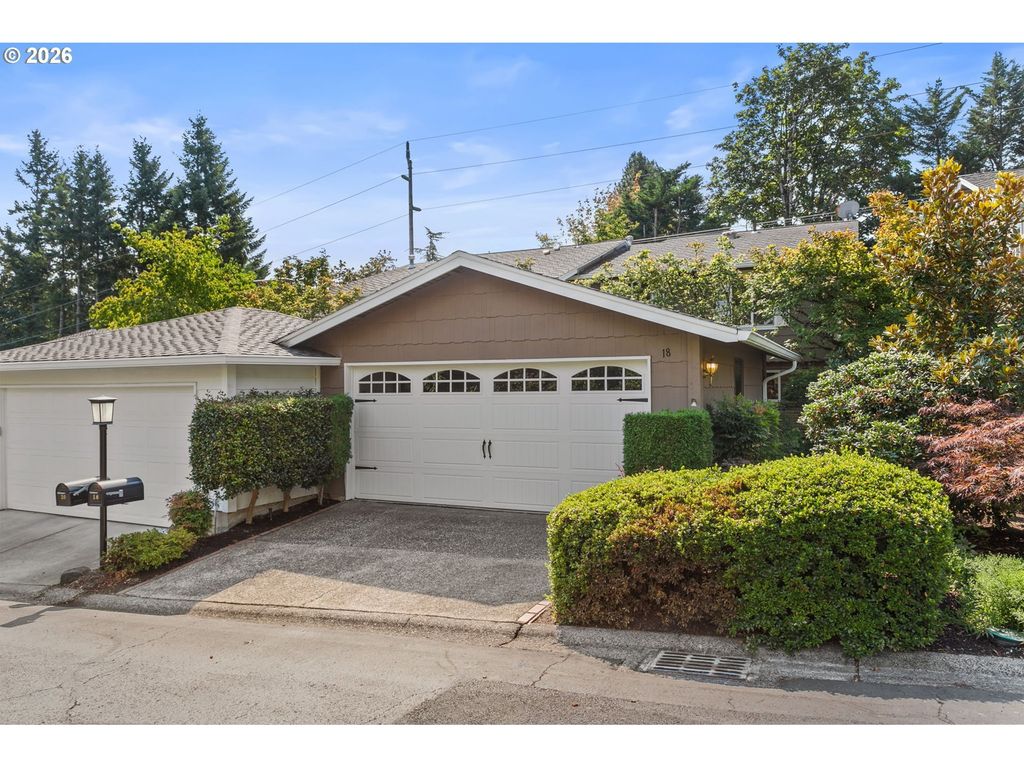18 Wheatherstone, Lake Oswego