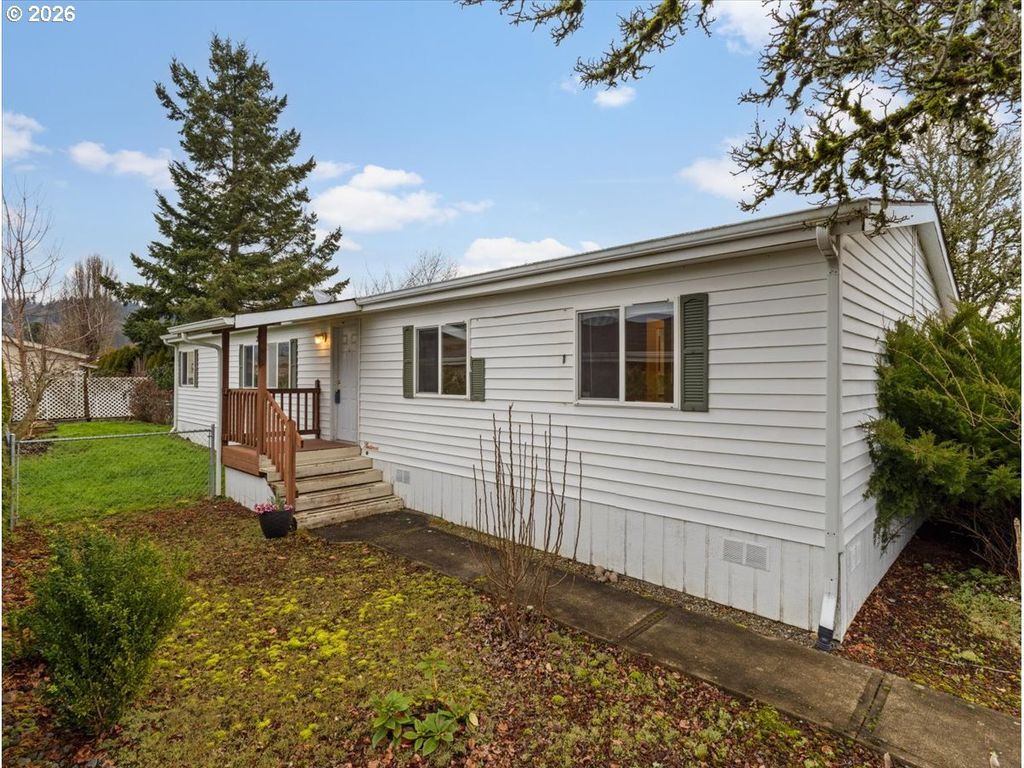 53 Heritage Blvd, Longview