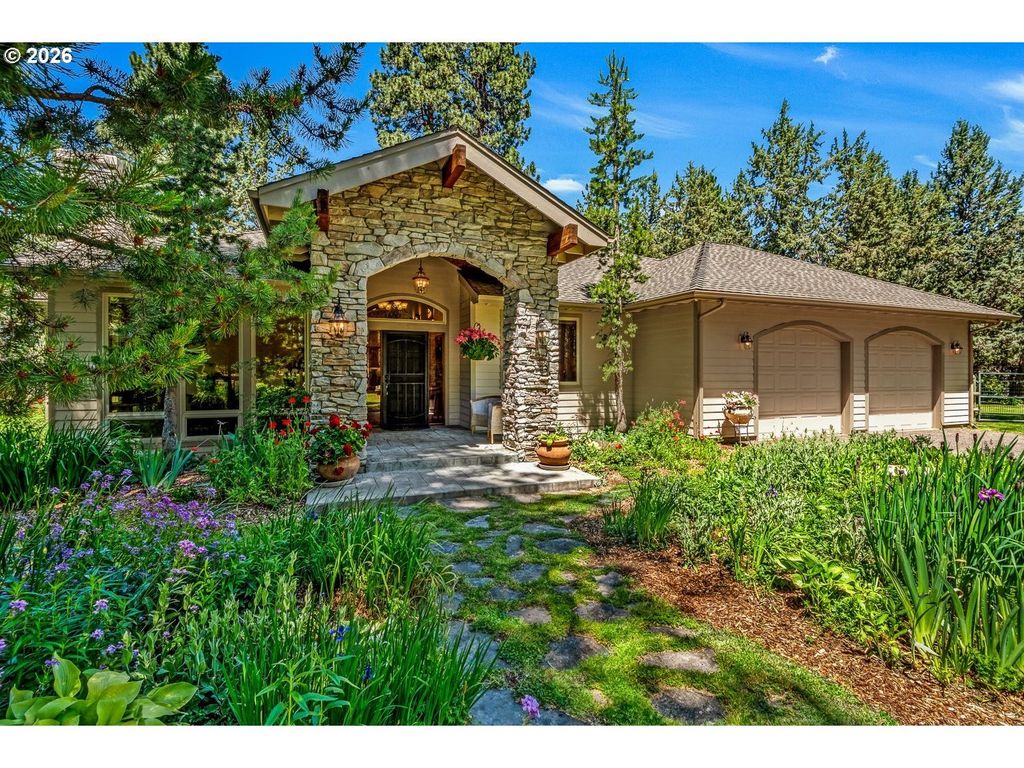 64464 Collins Rd, Bend