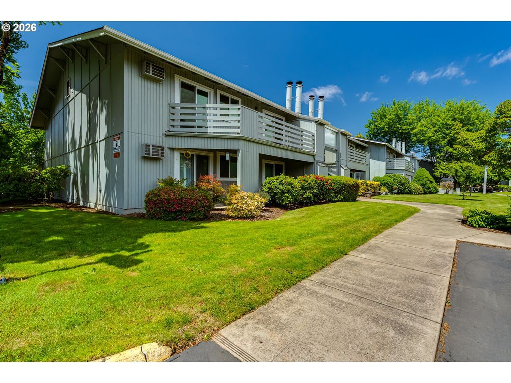 650 Harlow Rd 256, Springfield