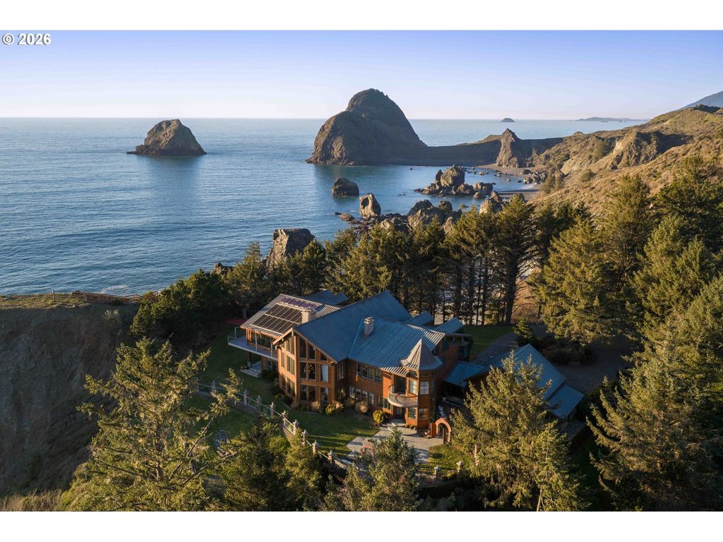 36044 Highway 101, Gold Beach