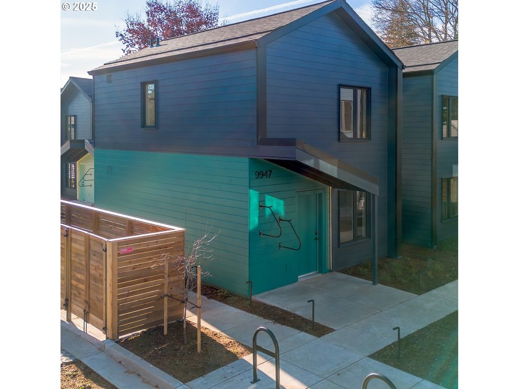 9947 Se Cottage Ln 3, Milwaukie