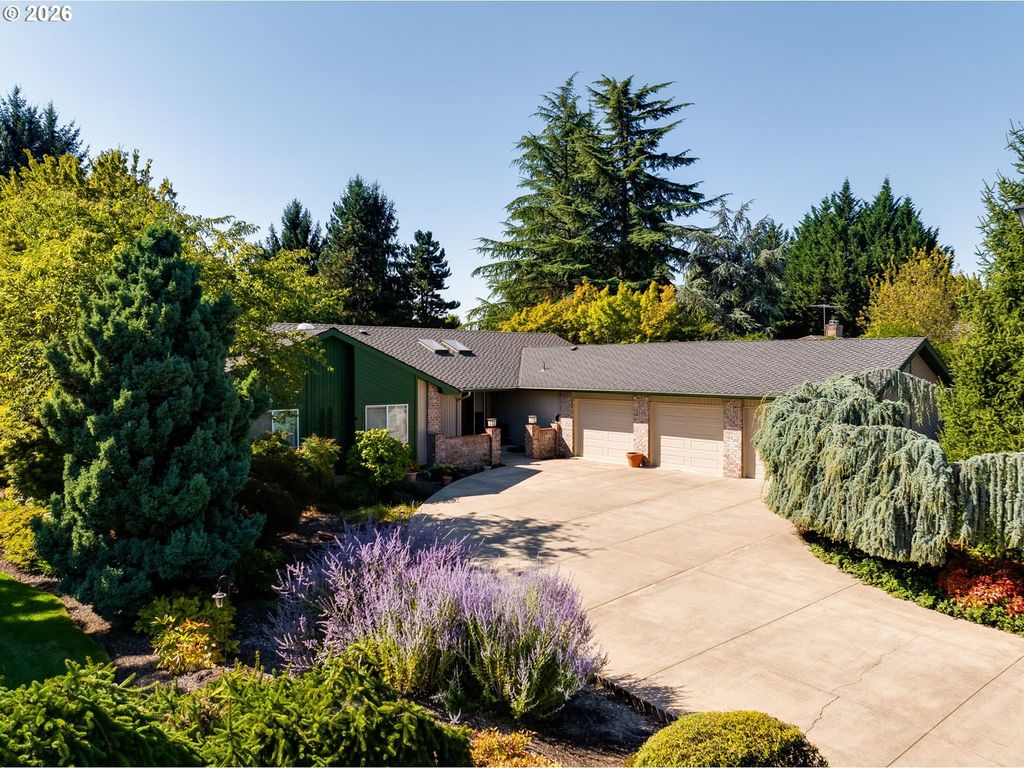 2221 Nw Doral St, McMinnville