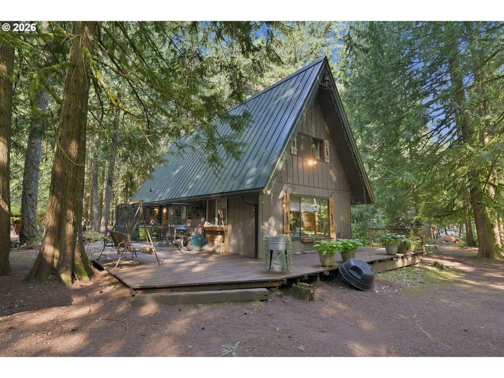 68750 E Barlow Trail Rd, Rhododendron
