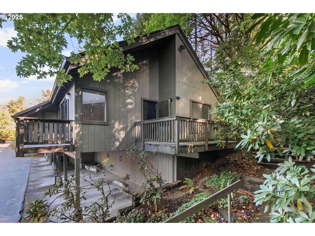 7718 Sw Barnes Rd A, Portland