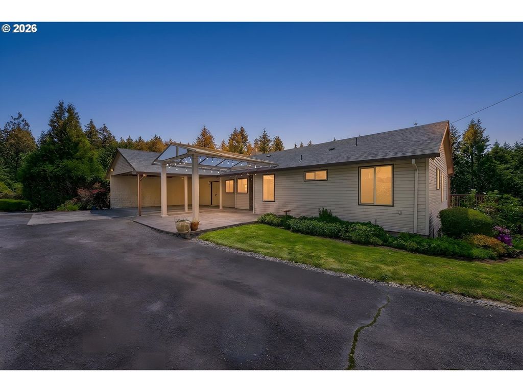 45354 Nw Hartwick Rd, Banks