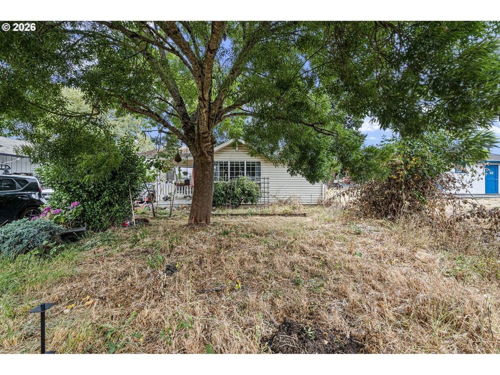 830 Deal St, Junction City
