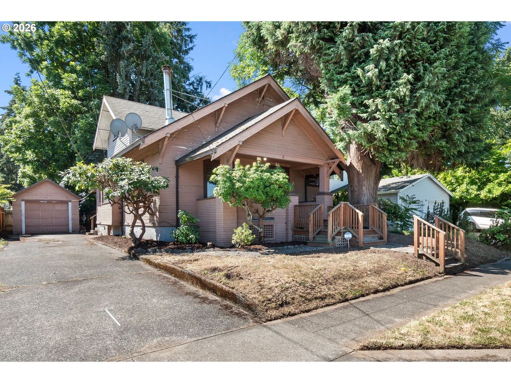 225 W Arlington St, Gladstone