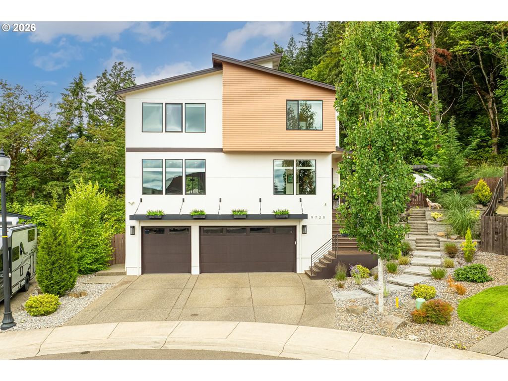 9728 N Alder St, Camas