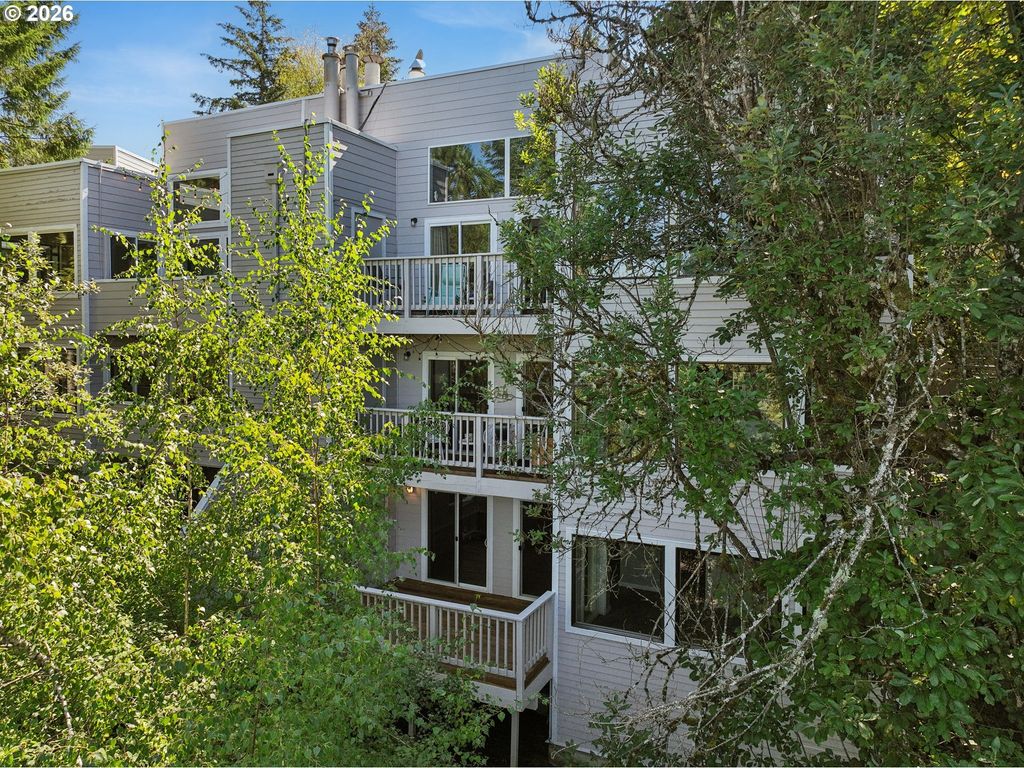 48 Eagle Crest Dr 2e, Lake Oswego