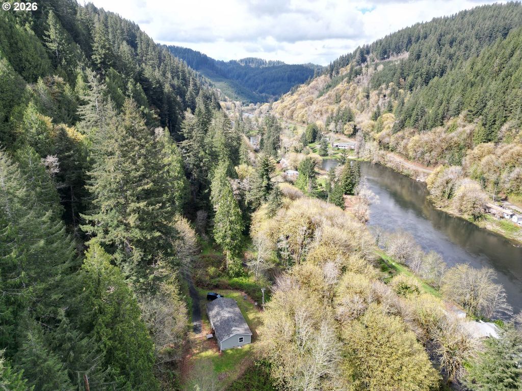 11211 Highway 36, Mapleton