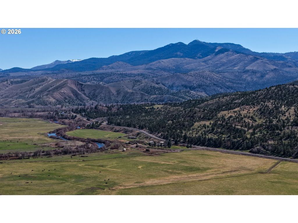 44011/43877 W Hwy 26, Dayville