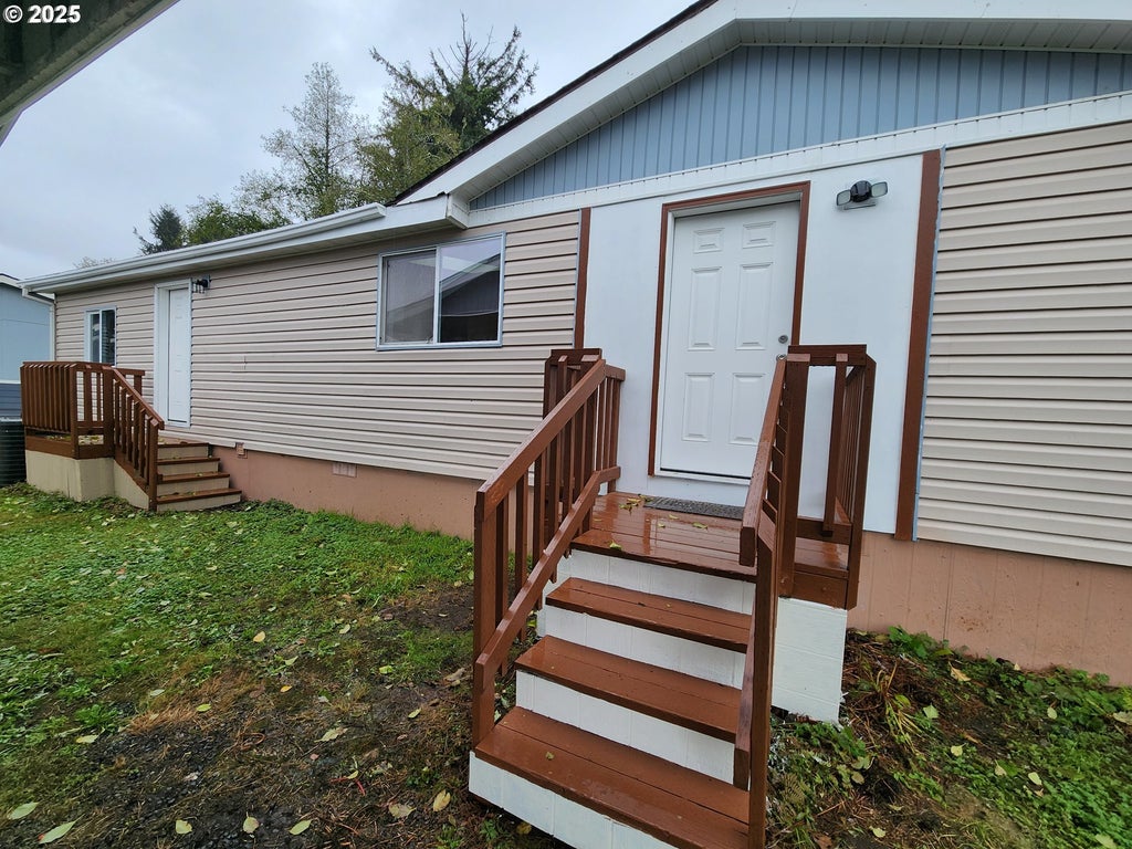 110 Nw 4th St E13, Warrenton