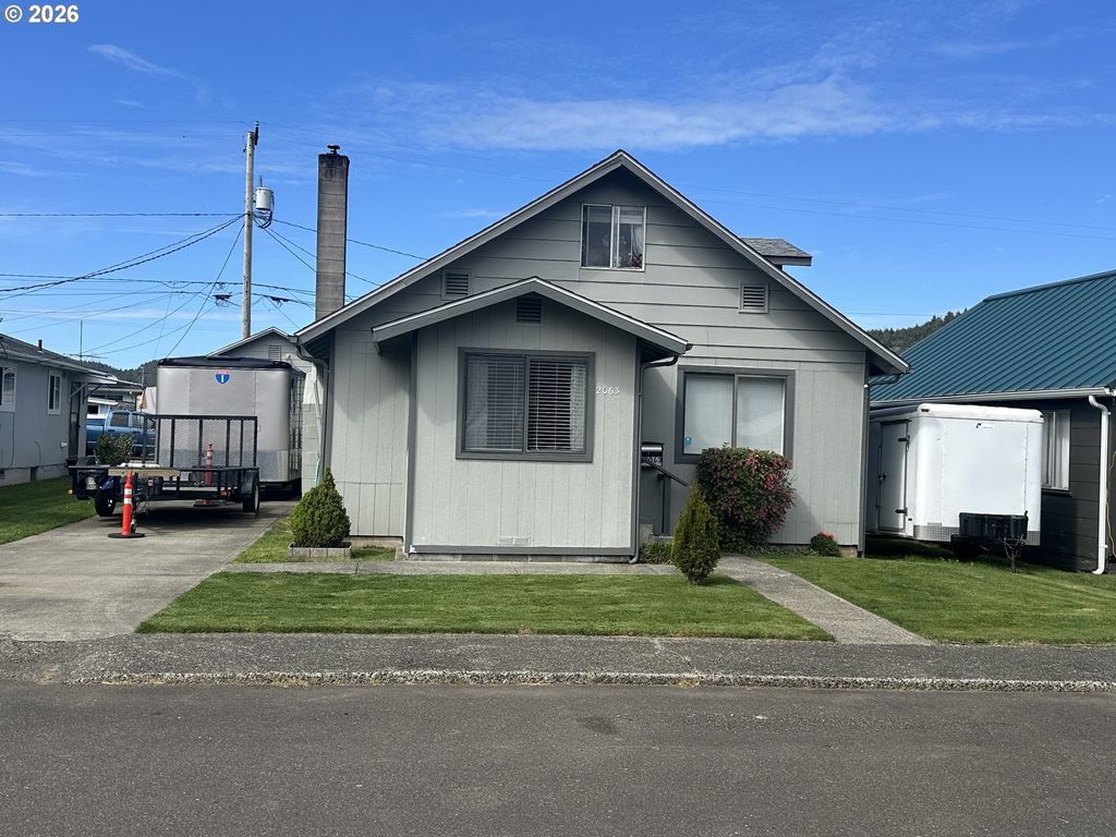 2063 Alder Ave, Reedsport