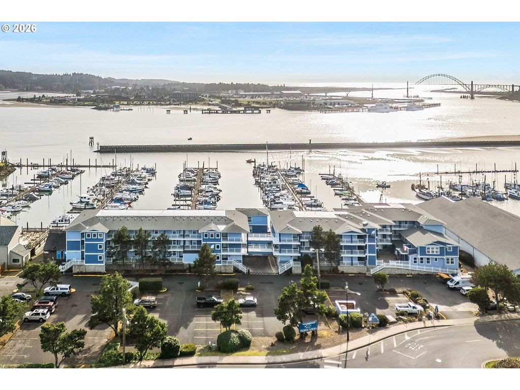 890 Se Bay Blvd 104, Newport