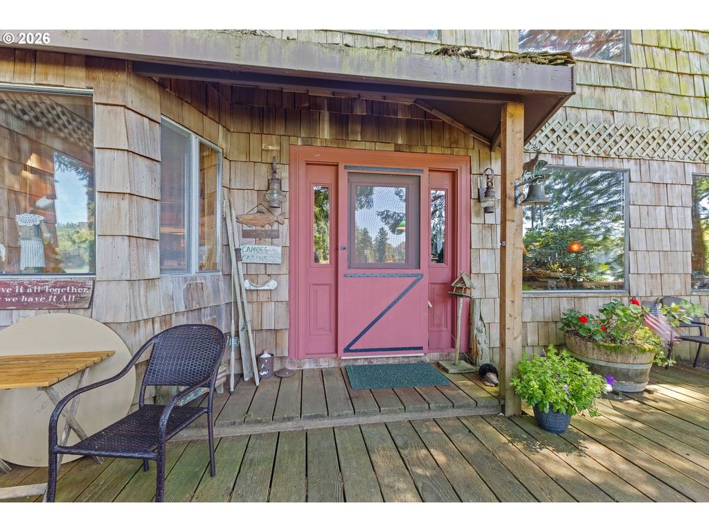 3734 S Tenmile Lake, Lakeside