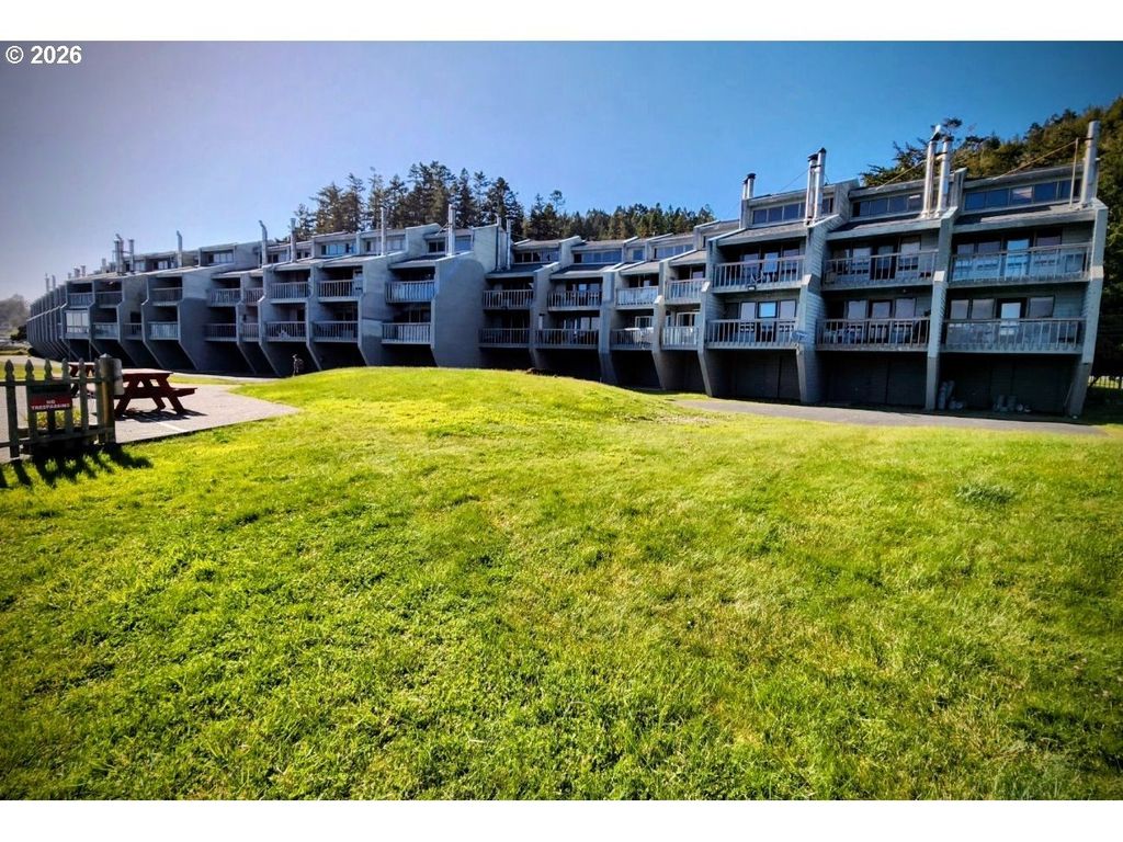 94304 Wedderburn Loop 437, Gold Beach