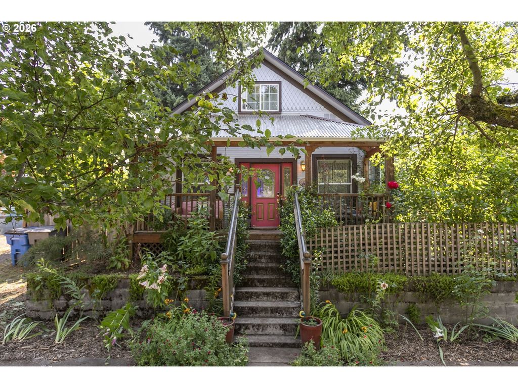 1901 Grant St, Vancouver