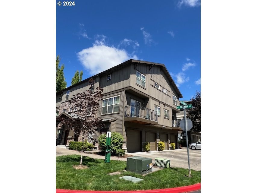 645 Ne Garswood Ln, Hillsboro