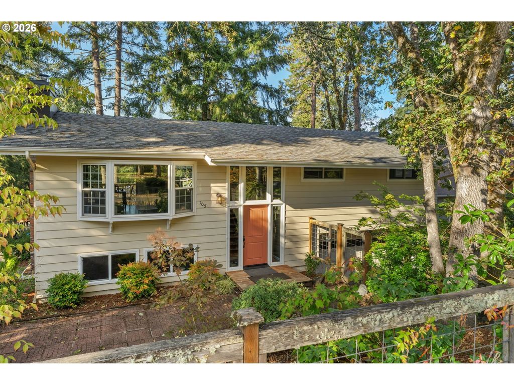 105 W 35th Pl, Eugene