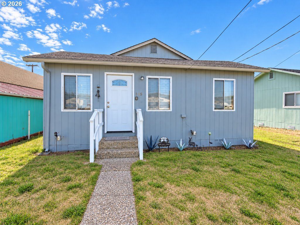 145 S 8th St, Lakeside