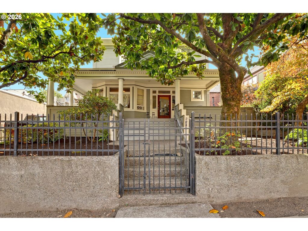 2246 Nw Glisan St, Portland