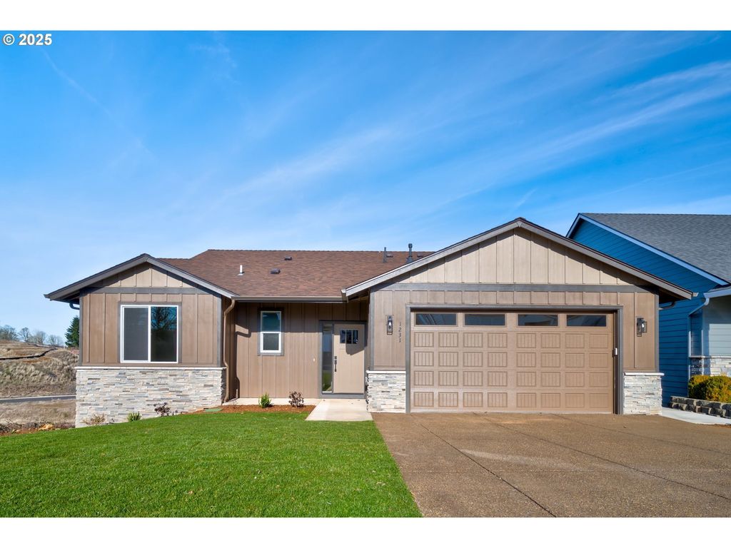 1231 Thunderbird Ave S, Salem