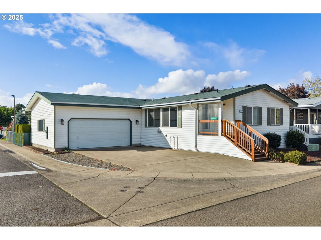 1699 N Terry St 225, Eugene