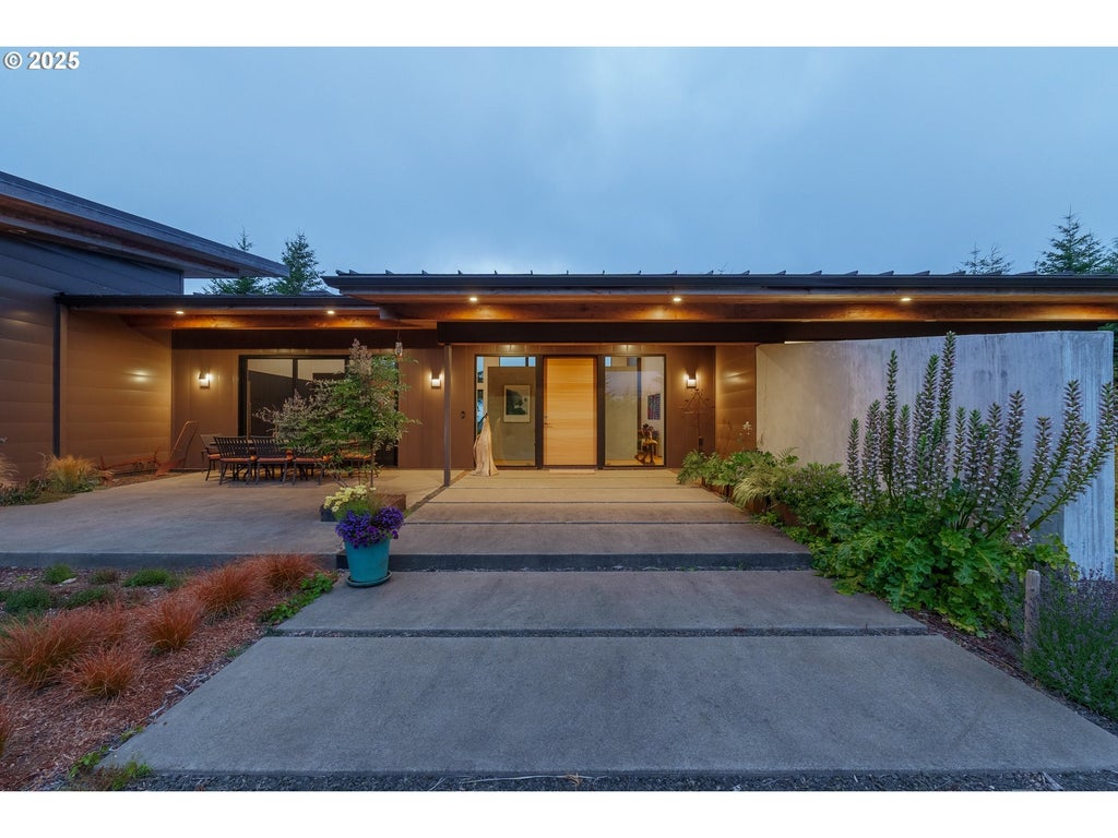 75175 Stargazer Lane, Coquille