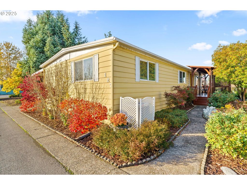 1800 Lakewood Ct 127, Eugene