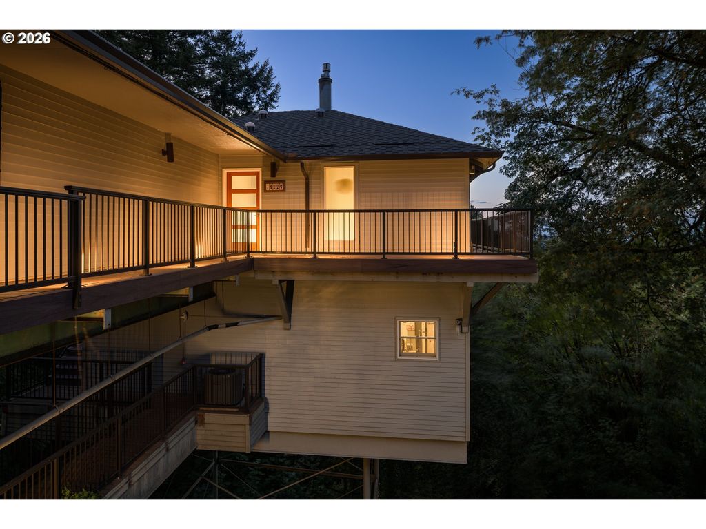2445 Sw Montgomery Dr, Portland