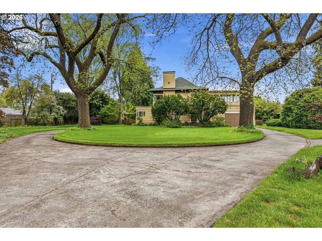 2655 Pacific Way, Longview