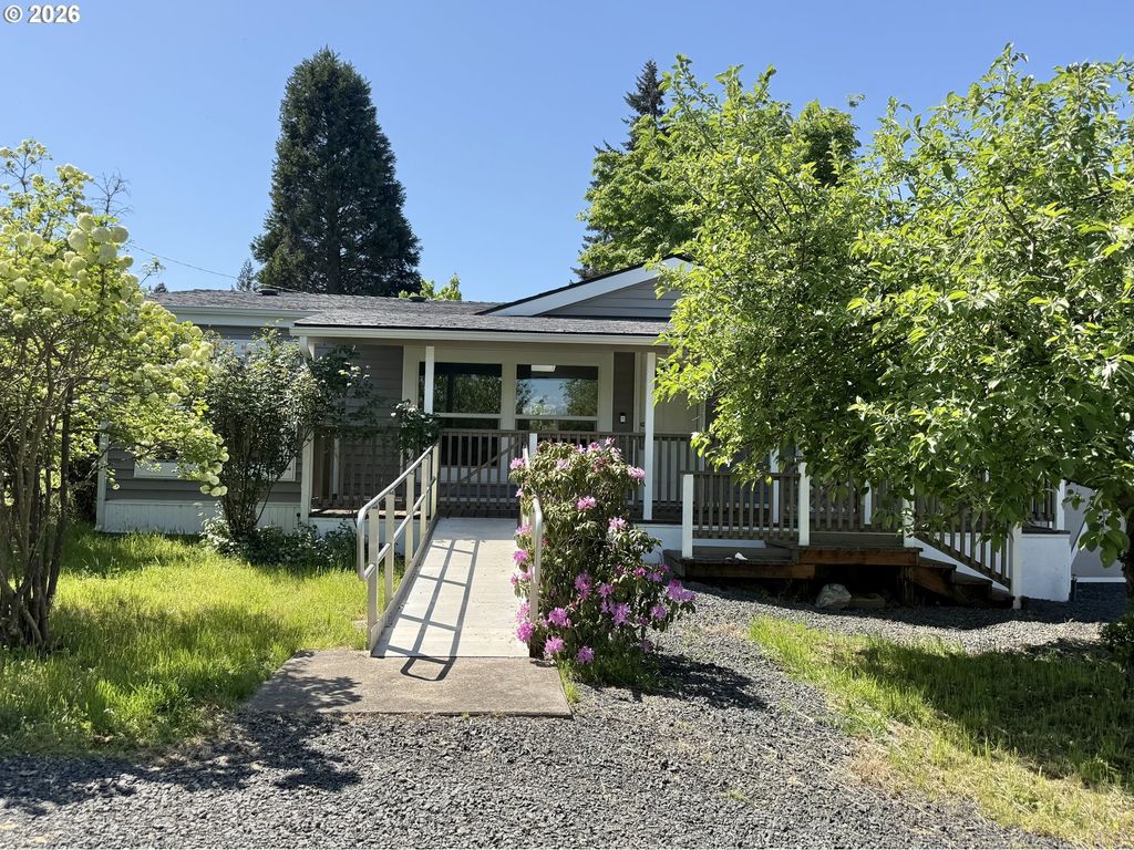 373 Hayhurst Rd, Yoncalla