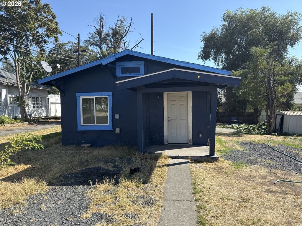 220 Ne 3rd St, Hermiston