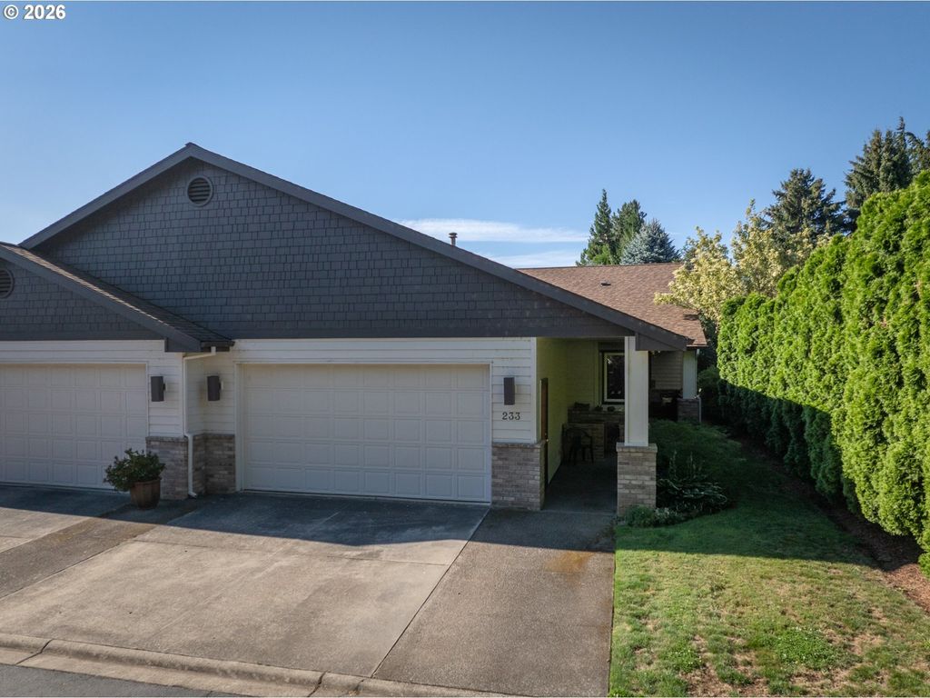 3483 Avalon Dr 233, Hood River