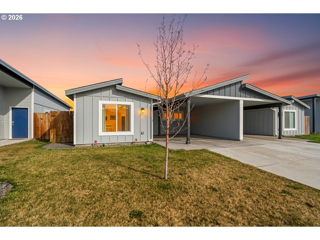 277 Merrick Ave, Umatilla