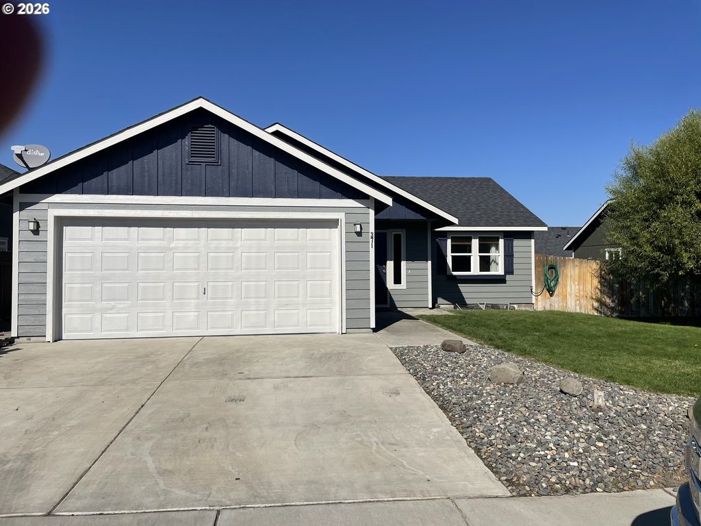 371 Bridgeport Ave, Umatilla