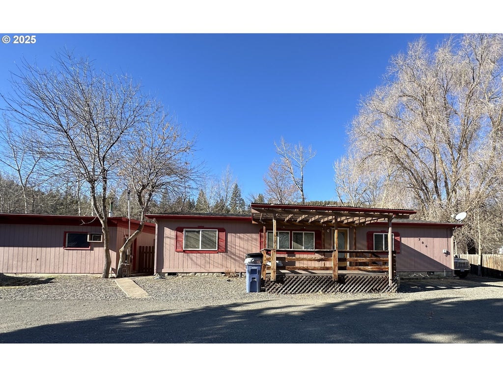 206 S Washington St, Canyon City