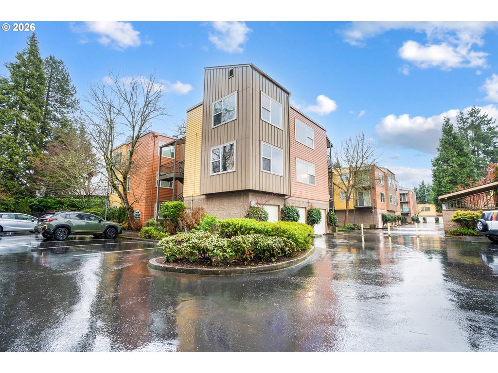 347 Rustic Pl 14, Eugene