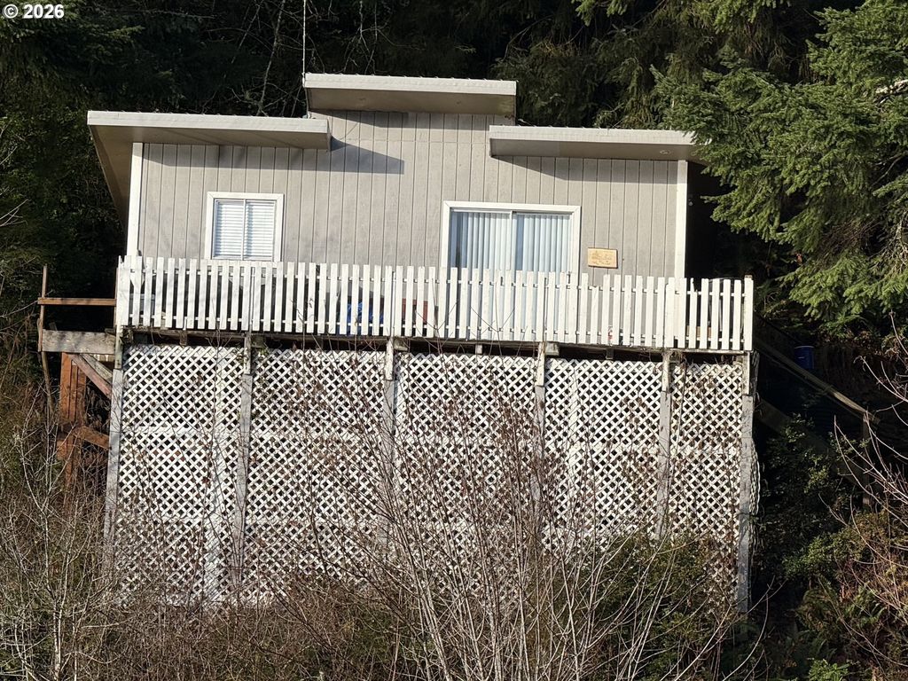 2637 S Tenmile, Lakeside