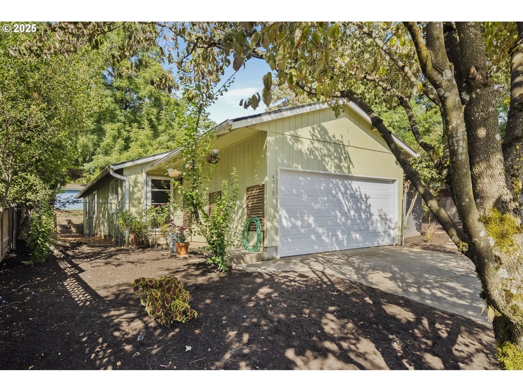 4515 Se Malden Dr, Portland