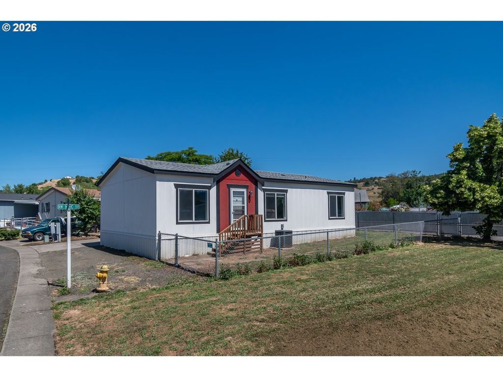 105 Nw Stephanie Ct, Winston